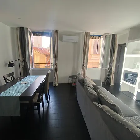 Agreable T2 Renove, Centre, Suquet, Plages דירה *